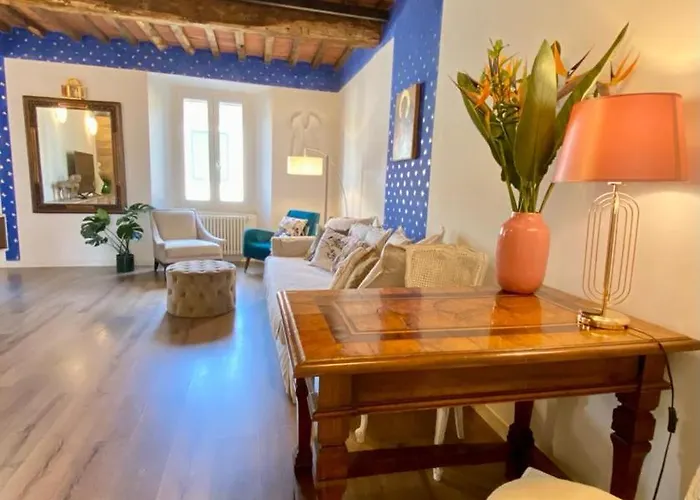 아파트 Tuscany Design 피에트라산타